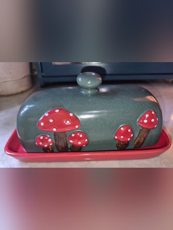 Other - Cottagecore-style ceramic mushroom butter dish With Lid